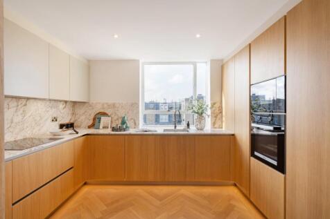 23 Ambika House Hi-11.jpg