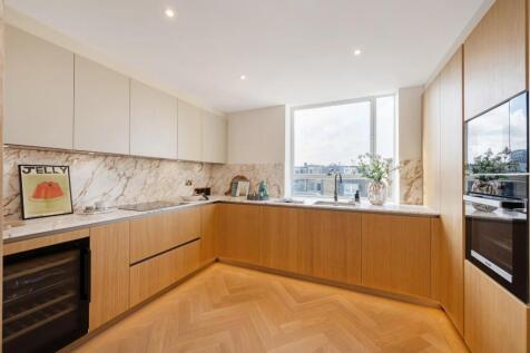 23 Ambika House Hi-12.jpg