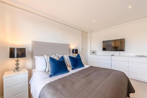 8442890-interior17.jpg