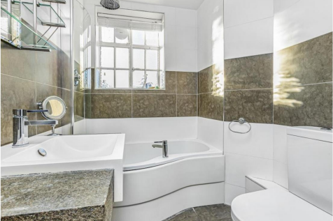 Bathroom 1.PNG