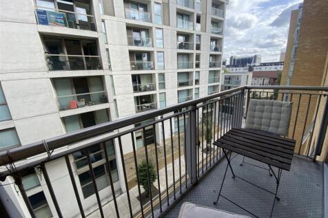 Balcony 2.jpg