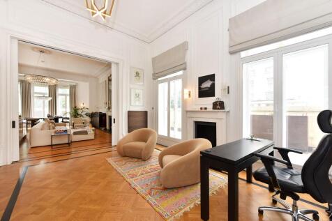 First Floor Flat, 138 Park Lane (16).JPG