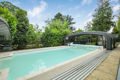 swimming pool 4.jpg