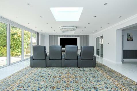 living room 3.jpg