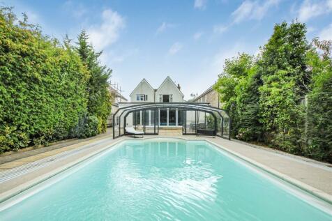 swimming pool 2.jpg