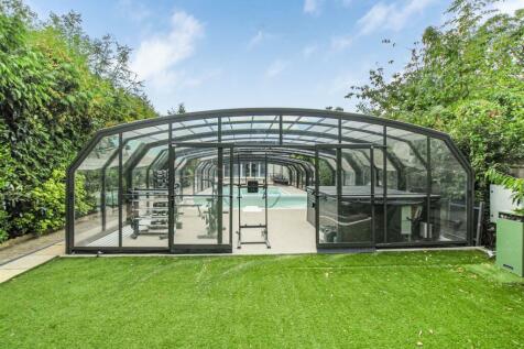 swimming pool 6.jpg