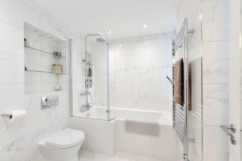 ensuite.JPG