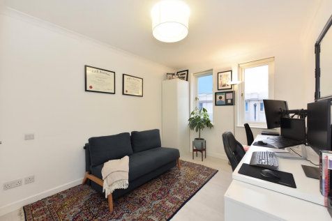 guest bedroom 1.png