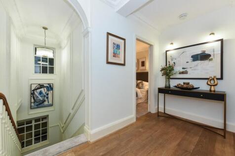 53 Knightsbridge Court (2).JPG