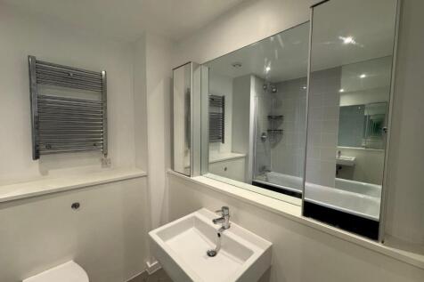 Bathroom-3.jpeg