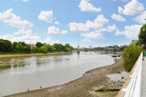 King-Henrys-Reach-Common-Parts (10).JPG