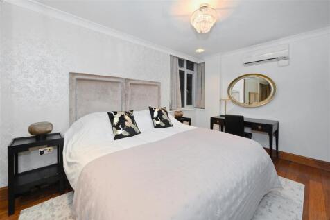 10-Barrie-House (11).JPG