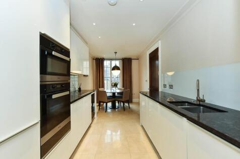 3, 9 Curzon Street (2).JPG