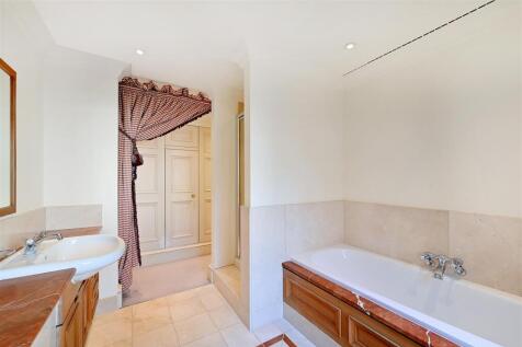 F-1-Eaton-Square (16).JPG