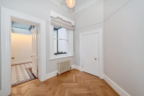 2-12-Welbeck-Street (1).JPG