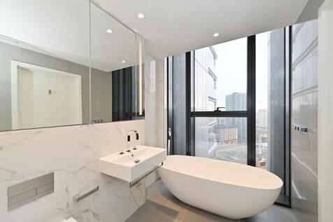 1707-South-Quay-Plaza (9)-700.jpg