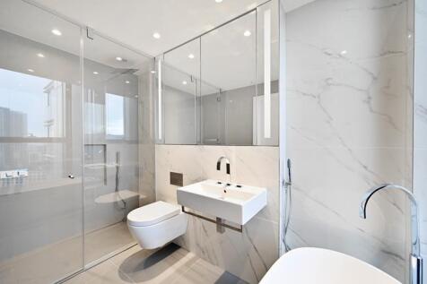 1707-South-Quay-Plaza (10)-700.jpg