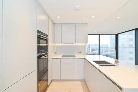 1707-South-Quay-Plaza (6)-700.jpg