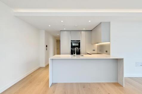 1707-South-Quay-Plaza (5)-700.jpg