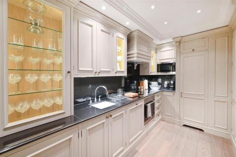 3-13-Sloane-Court-West (12).JPG