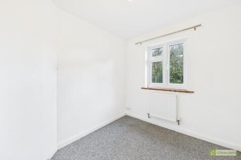 CAM02528G0-PR0423-STILL005