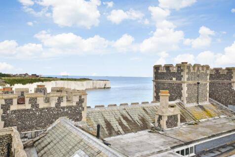 Kingsgate castle ...