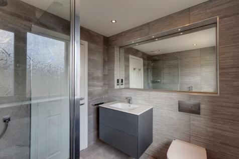 Master En-Suite