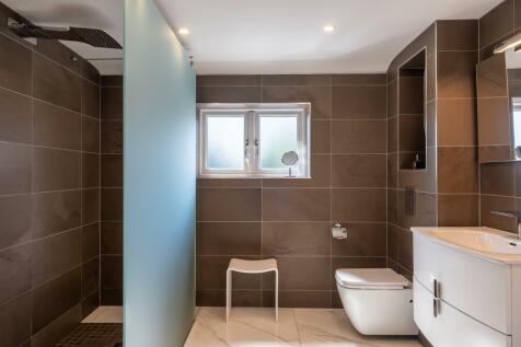 Master En-Suite