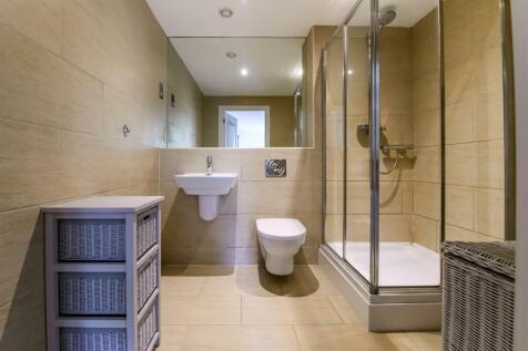 Master En-Suite Shower Room