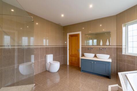 Master En-Suite
