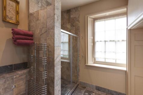 Master En-Suite