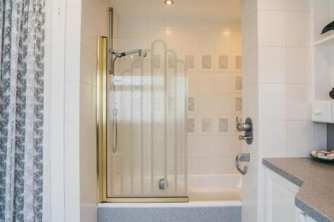 Bedroom 1 En-Suite Bathroom