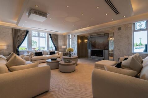 Formal Lounge