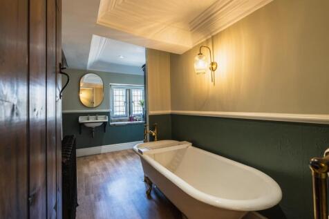Master En-Suite