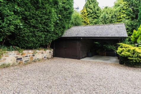 Car Port &amp; Garage