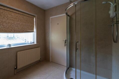 Master En-Suite Shower Room