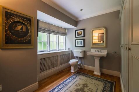 Cloakroom/WC