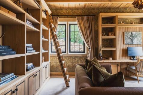 Snug/Library
