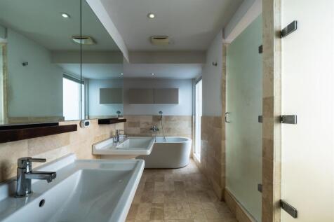 Master En-Suite