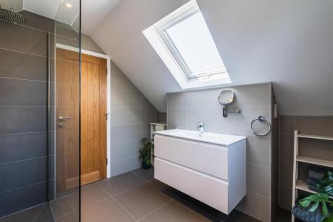 Family Shower Room
