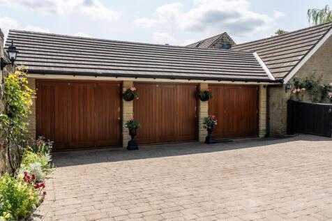 Triple Garage