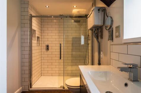 Family Shower Room