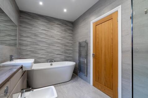 Master En-Suite