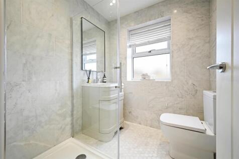 Master En-Suite Shower Room