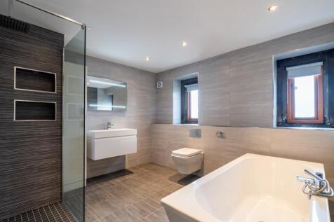 Master En-Suite