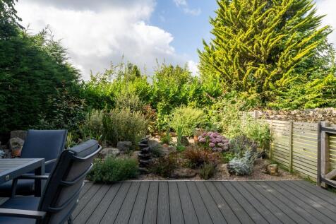 Lodge Garden