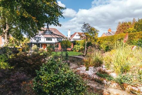 Exterior &amp; Gardens