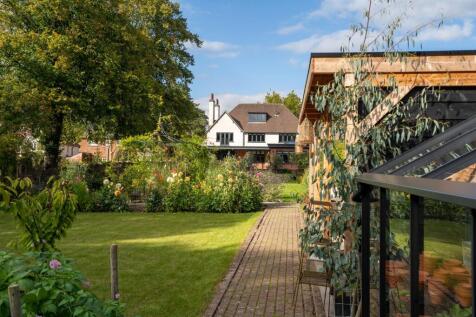 Exterior &amp; Gardens