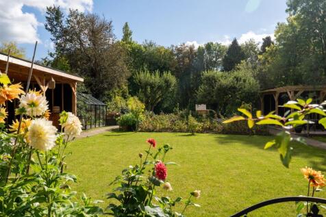 Exterior &amp; Gardens