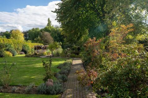 Exterior &amp; Gardens